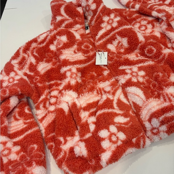 NWT American Eagle Printed Sherpa Jacket Size Medium - - Picture 3 of 8